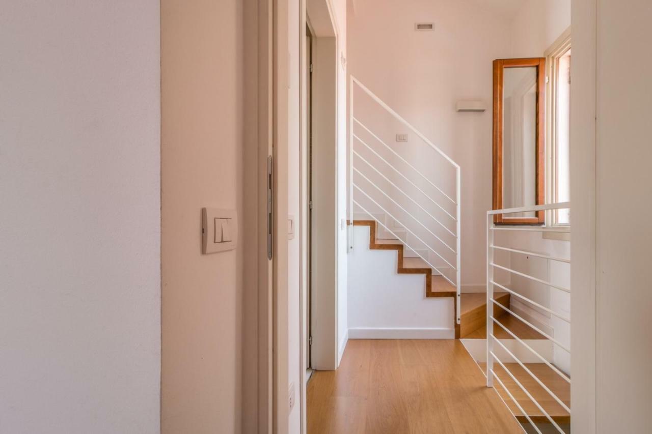 Carmini Canal View & Lift By Lionhost Appartement Venetië